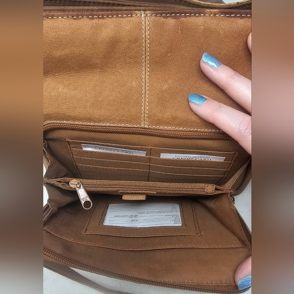 St. Johns Bay Leather Cognac Brown Feather Organizer Crossbody Shoulder Bag NWT - Picture 12 of 16